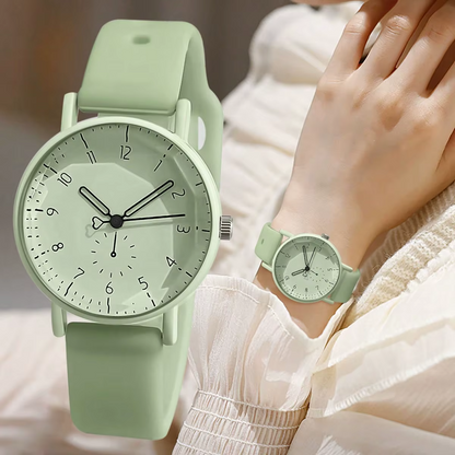 Women’s Casual Silicone Quartz Fashion Watch